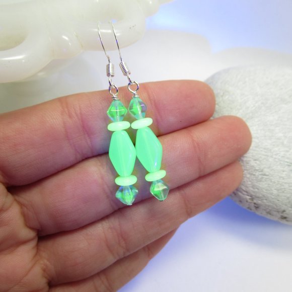 Uranium glass bead earrings - Picture 3 of 11